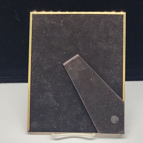 Elegant Gold Tone Metal Picture Frame With Black Velvet Back Easel Style 8x10 #2 - Picture 4 of 10